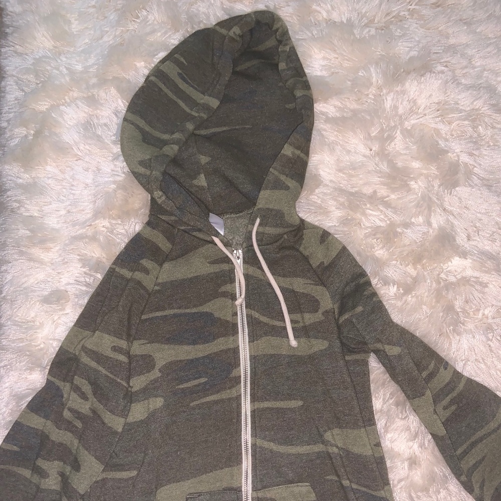 Camo zip up hoodie